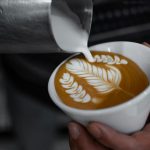 Comment dessiner une tulipe en latte art ?